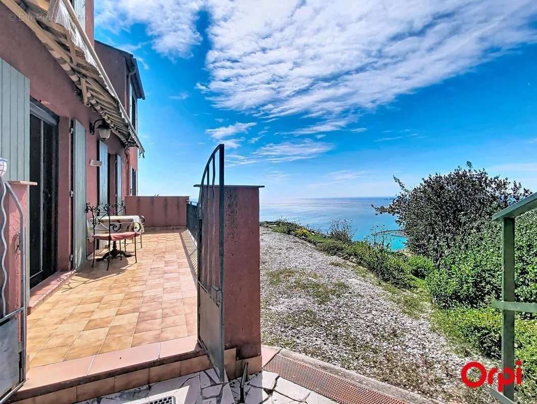 Appartement à MENTON
