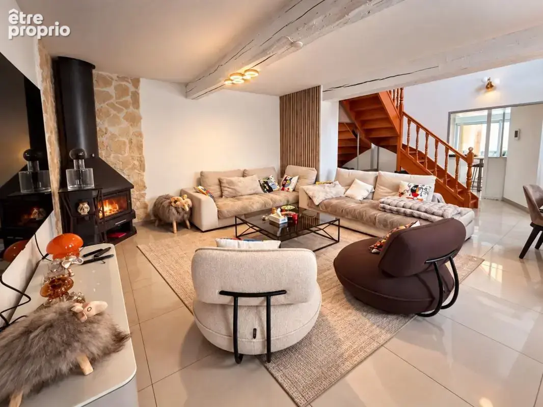 Exceptionnel à montataire (60) – propriété atypique en cœur de ville, 2 logements, espace bien-être & revenus locatifs - photo 5
