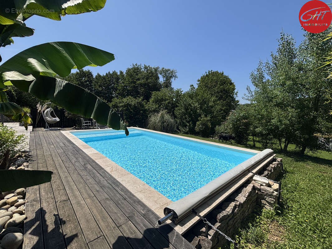 Maison à RIOZ