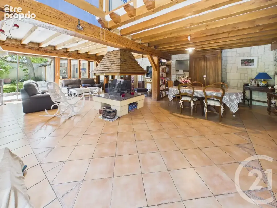 Maison 7 pièces 240 m² à vendre à Chartres (28000) - photo 3