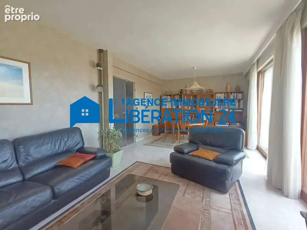 Maison familiale de 170 m² à Saint-Étienne - photo 6