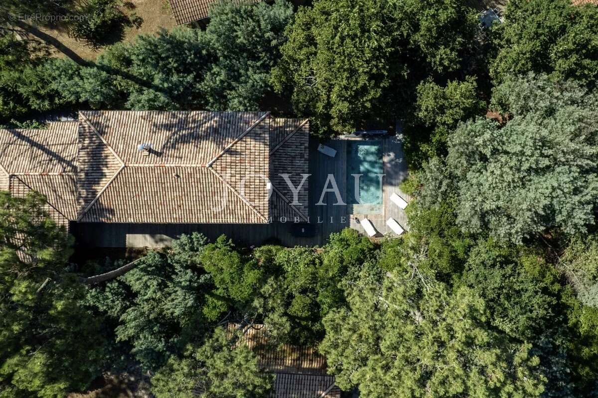 Maison à LE BOUSCAT