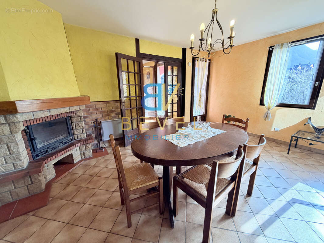 Appartement à SAINT-JEAN-DE-MAURIENNE