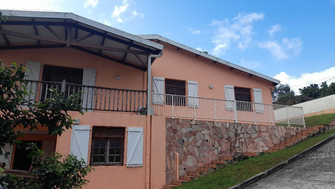 Maison à FORT-DE-FRANCE