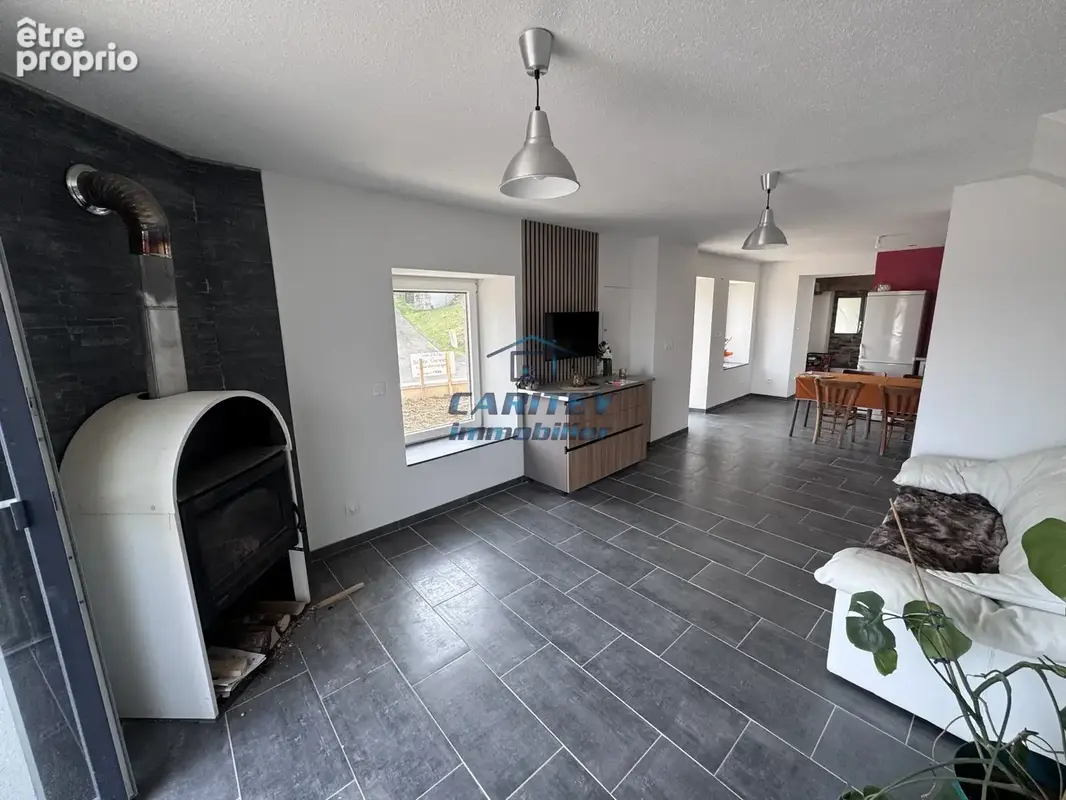 Maison entièrement rénovée de 100 m2 sur un terrain de 415 m2 sur la commune de HAUTEVELLE - photo 5
