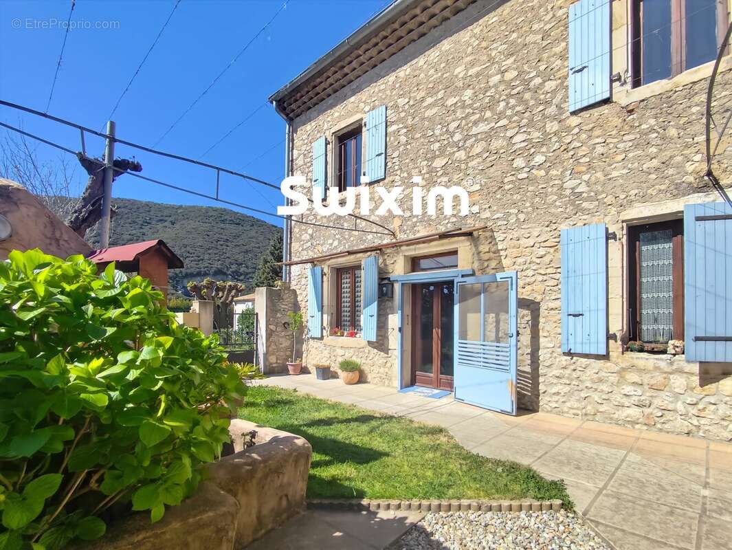 Maison à SAINT-MONTAN