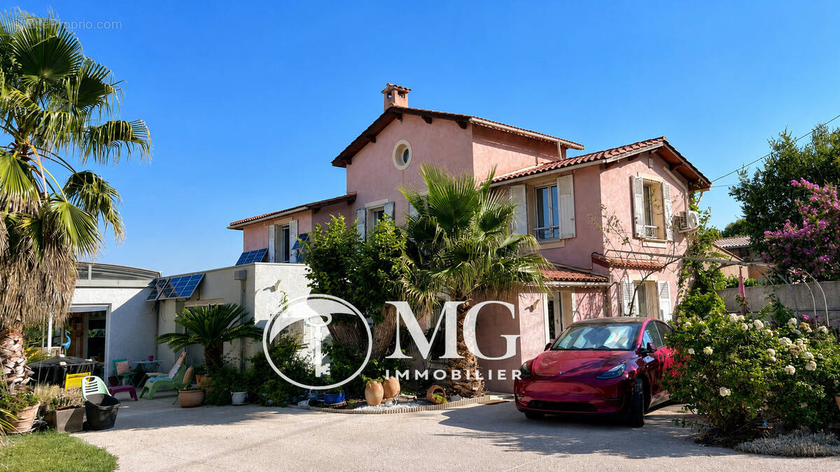 Maison à LES MEES