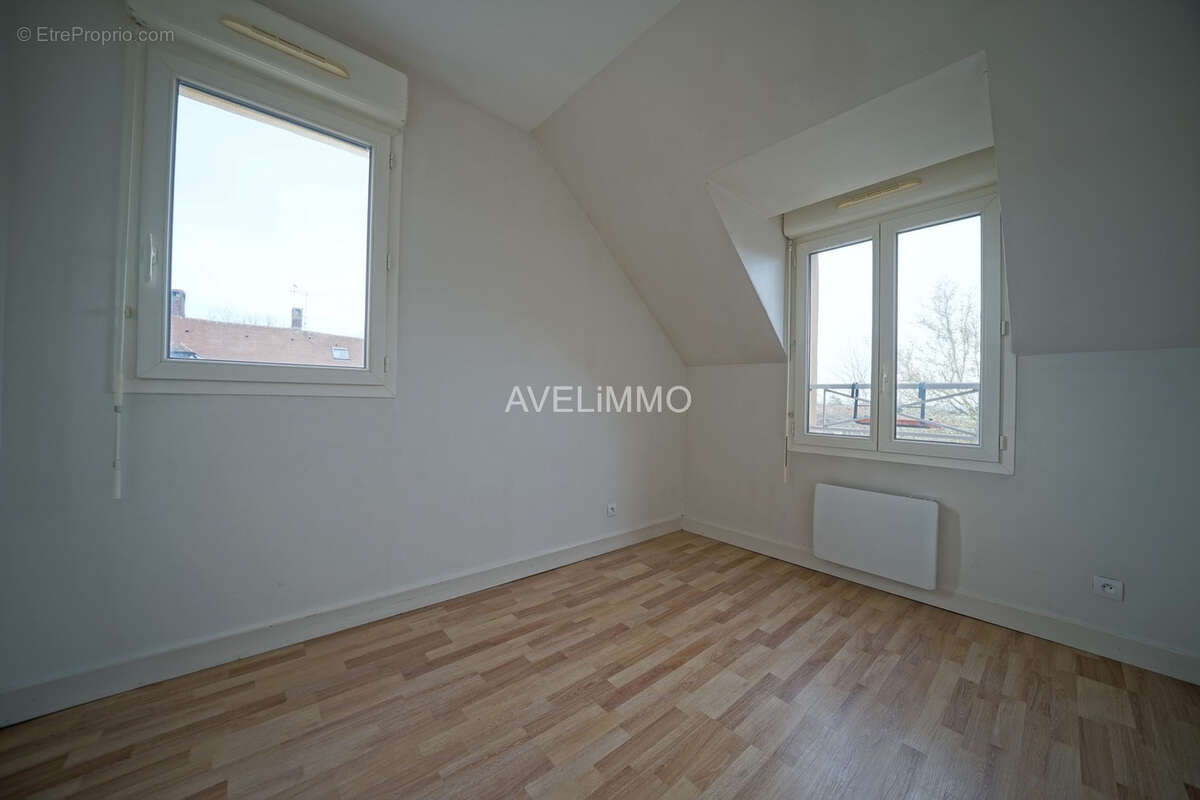 Maison à LA QUEUE-LES-YVELINES