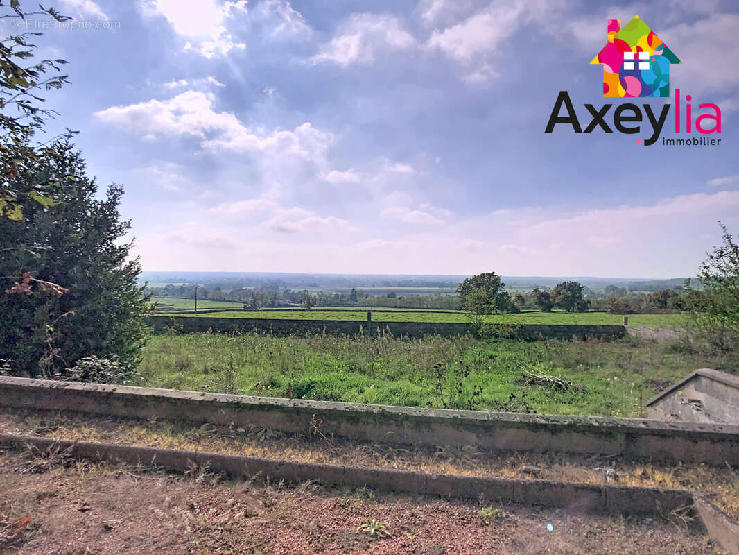 Maison à PERRIGNY-SUR-LOIRE