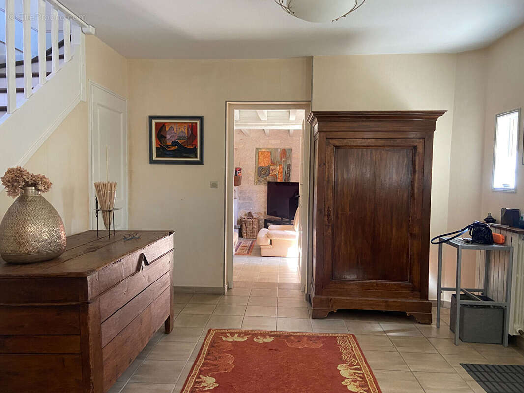 Maison à VARENNES-VAUZELLES