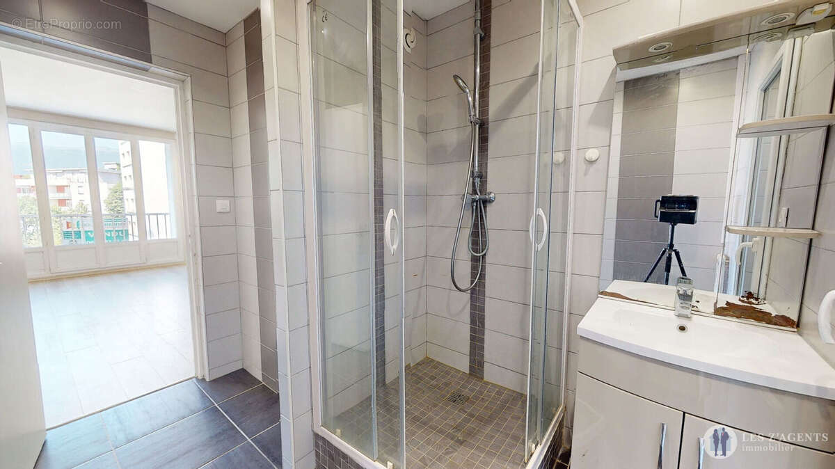 Appartement 5 pièce(s) 75m²  GRENOBLE Secteur Mounier - photo 16