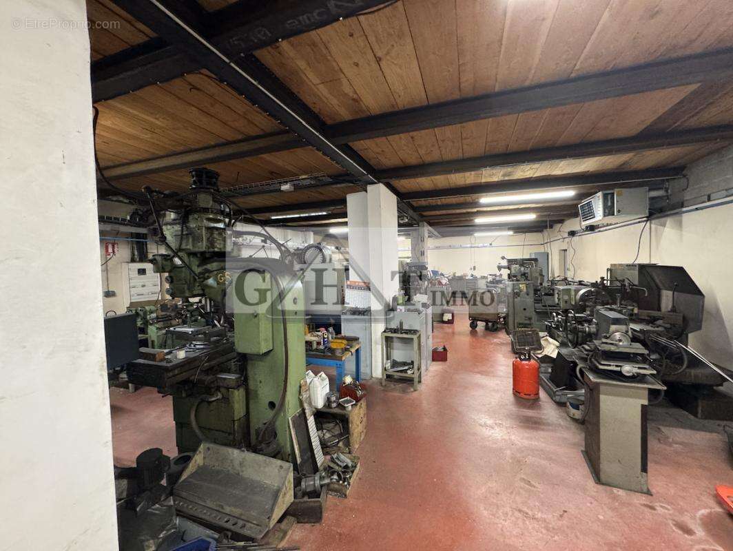 Commerce à SAINT-MAXIMIN