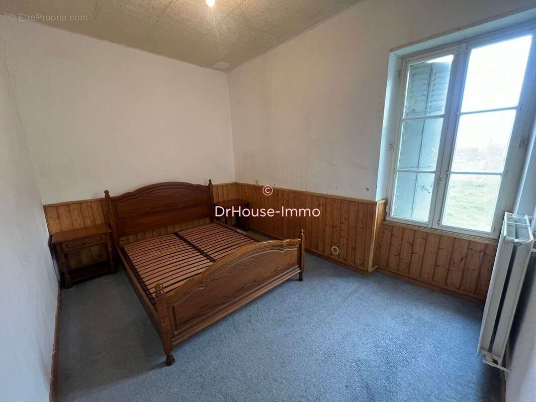 Maison à VILLAINES-SOUS-LUCE