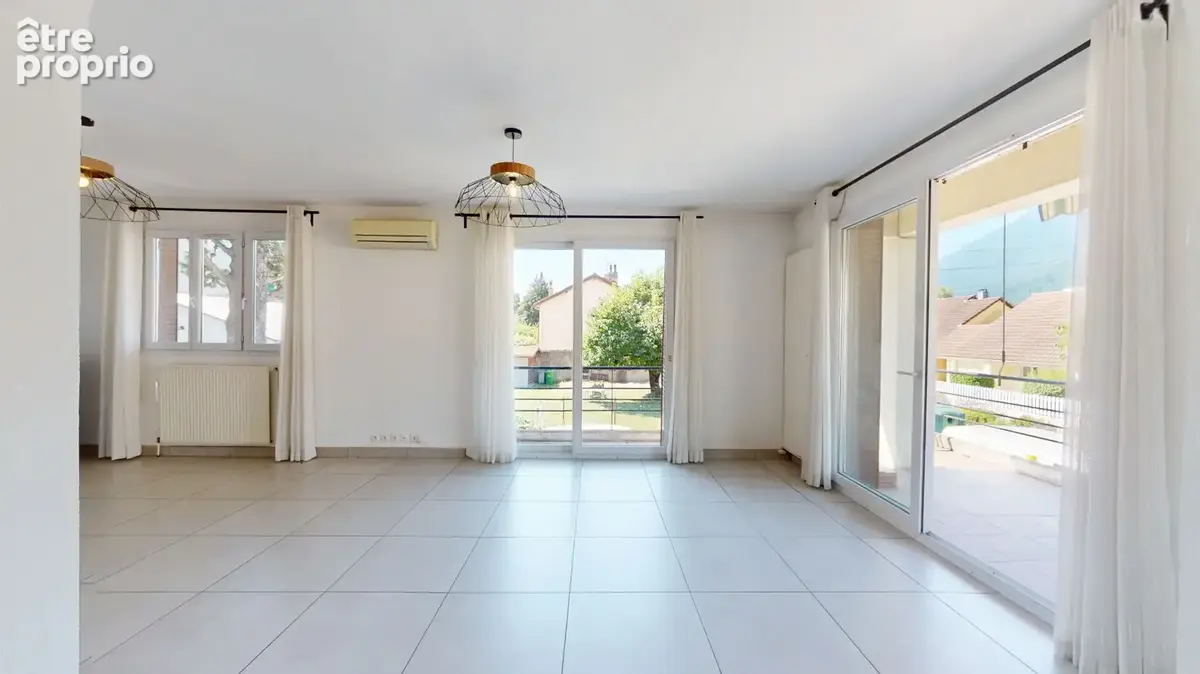 Appartement à SEYSSINET-PARISET