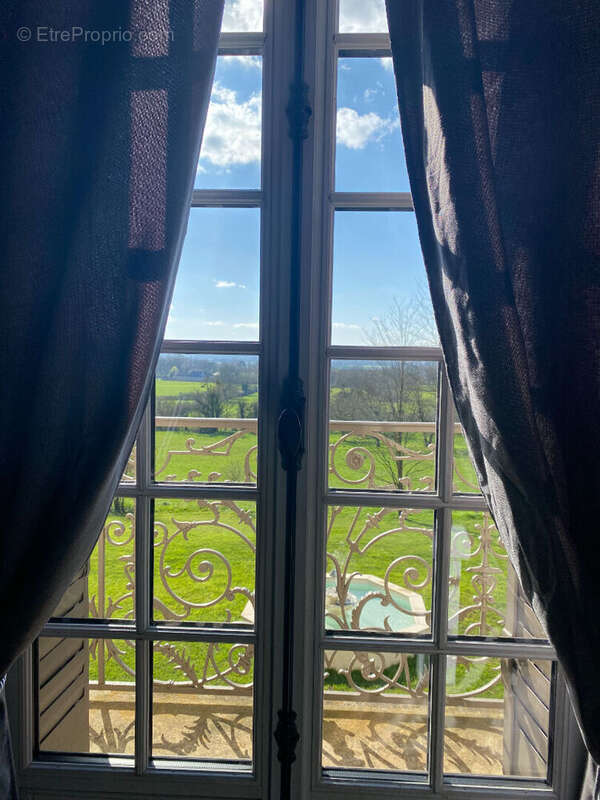 Maison à VARENNES-VAUZELLES