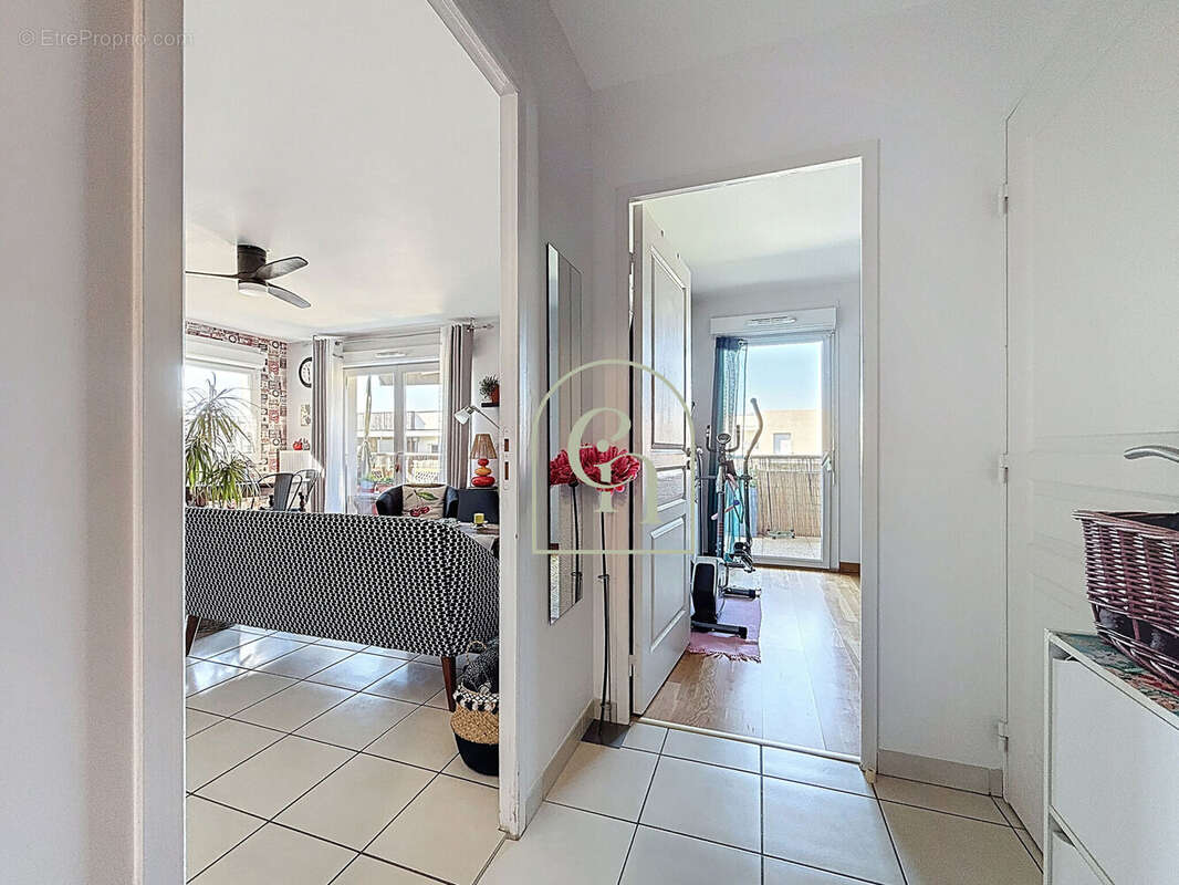 Photo 3 - Appartement à L'ISLE-D'ABEAU