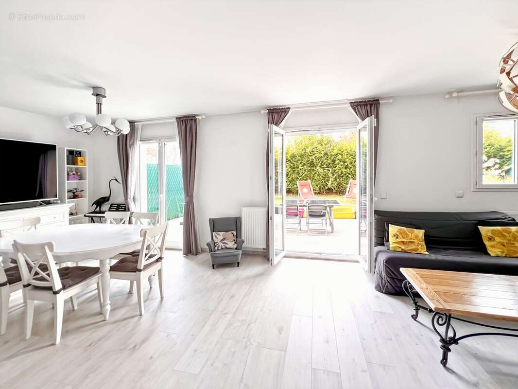 Maison à L'HAY-LES-ROSES