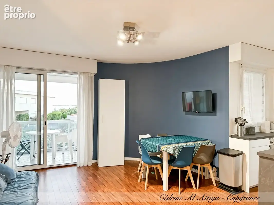 Studio à vendre meublé de 27m2, La Rochelle, balcon, parking et local à vélos - photo 4