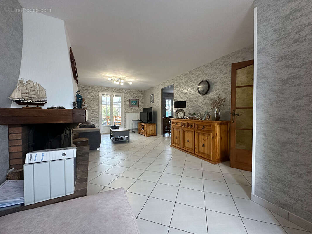 Maison à ARS-SUR-MOSELLE