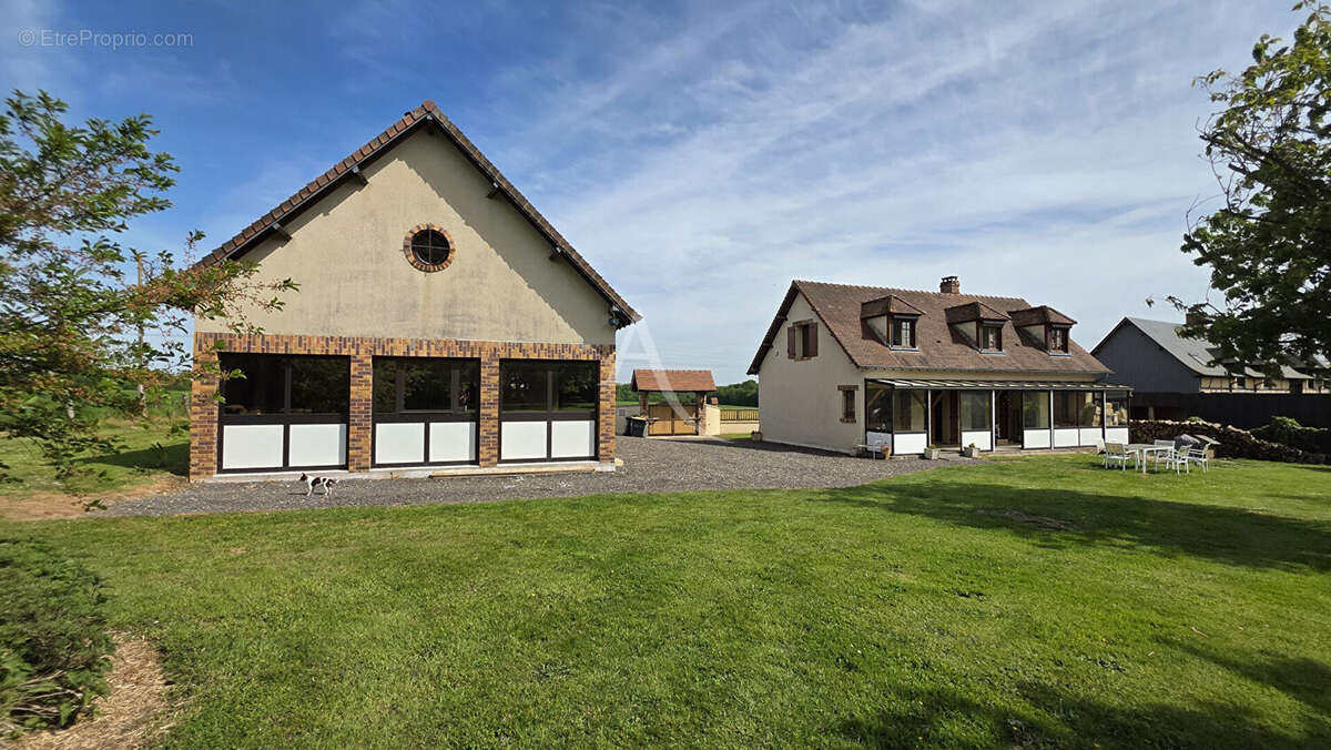 Maison à ETREPAGNY