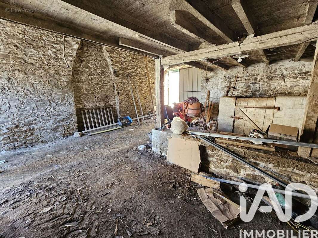 Photo 3 - Maison à SAINT-BROLADRE