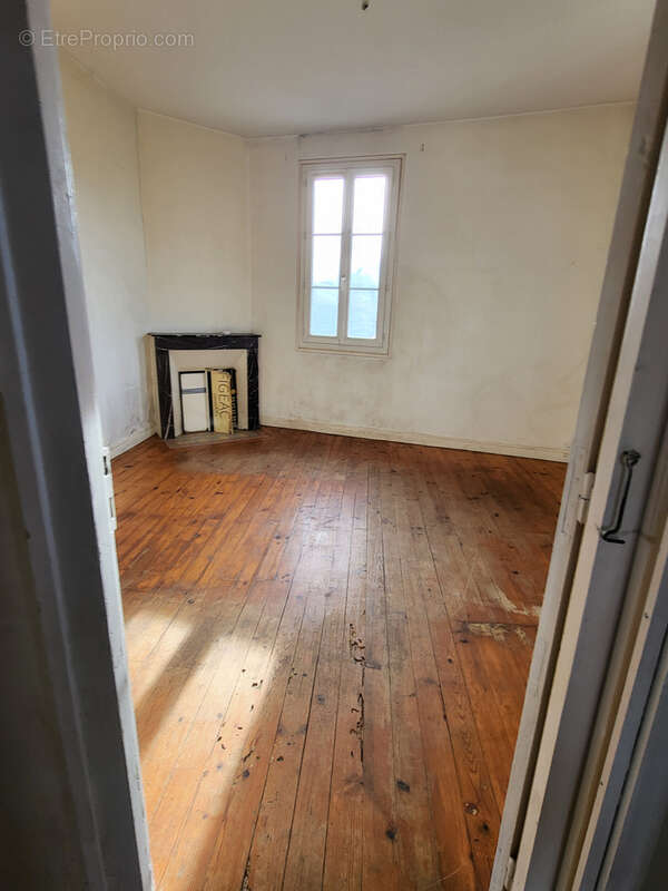 Maison à BAGNAC-SUR-CELE