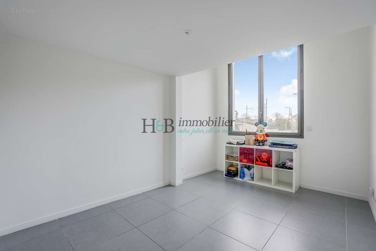 Appartement à SAINT-MAUR-DES-FOSSES