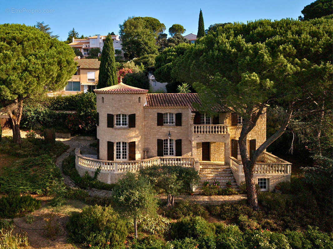 Maison de caractère 8 pièces de 192 m² avec vue panoramique - photo 2