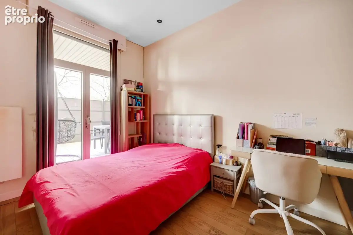 5 pieces + terrasse+ parks - photo 9