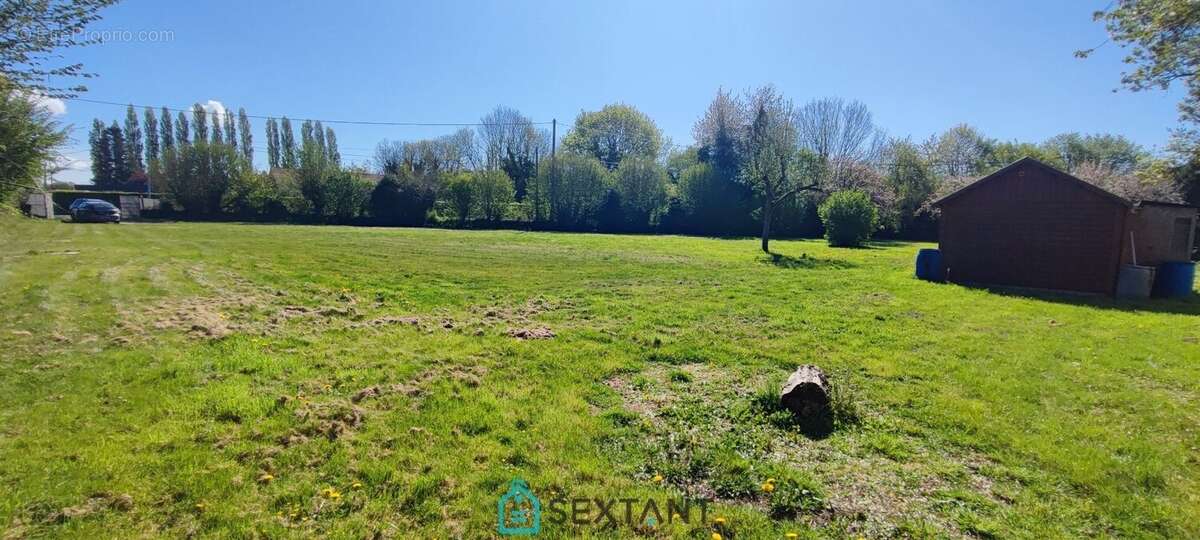 Terrain constructible 3076 m2 - photo 2