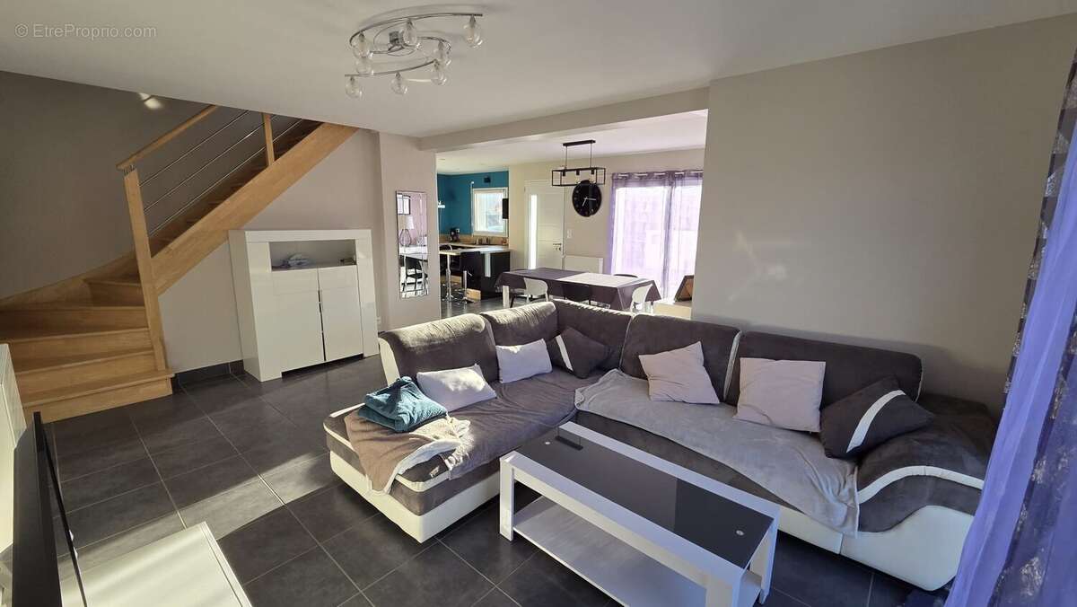 Maison à PLOUIGNEAU