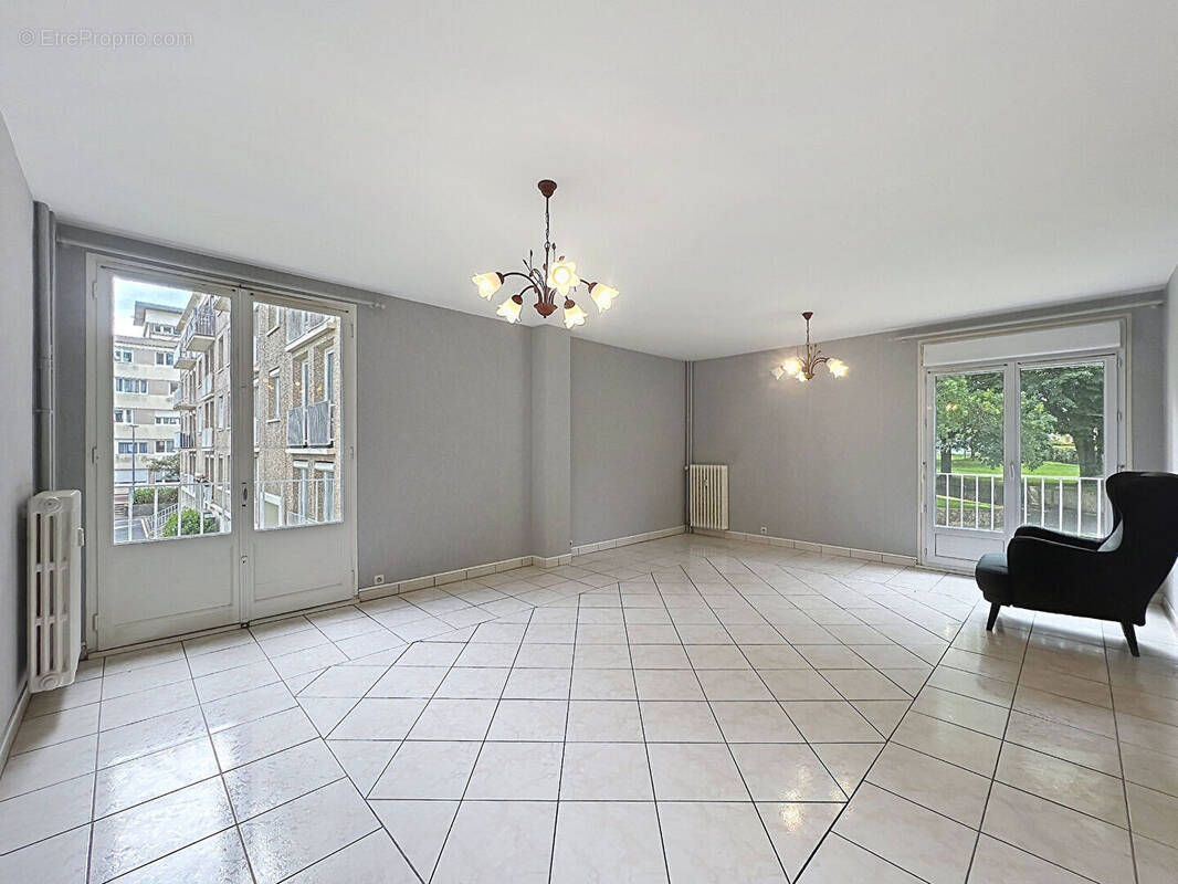 Appartement à HEROUVILLE-SAINT-CLAIR