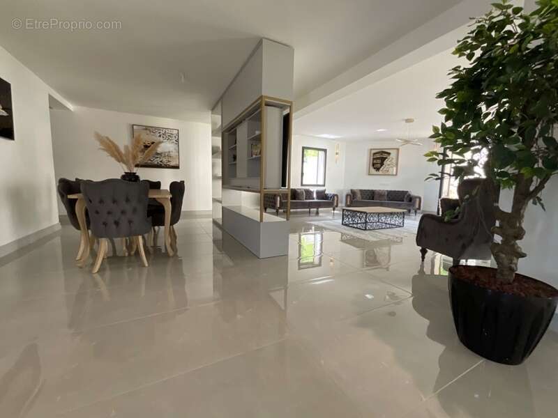 Maison à SAINT-PREST