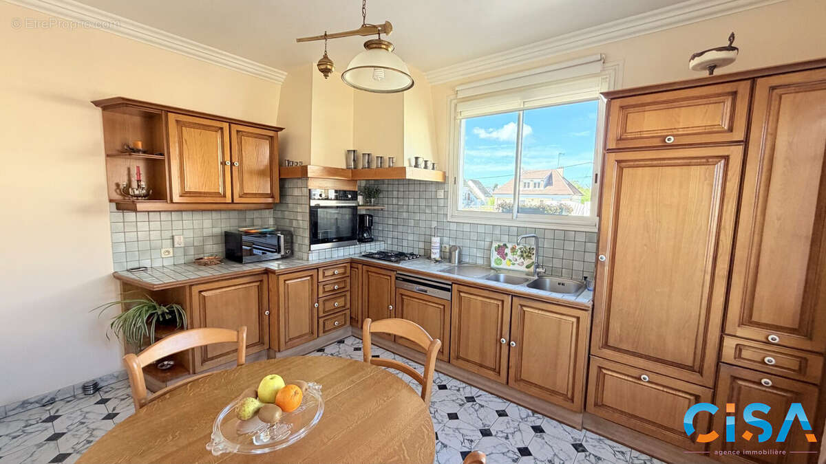 Maison à PONT-SAINTE-MAXENCE