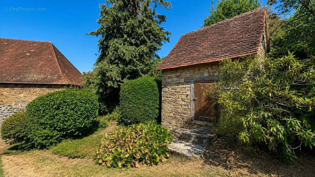 Maison 75 m² à Jumilhac-Le-Grand  - photo 2