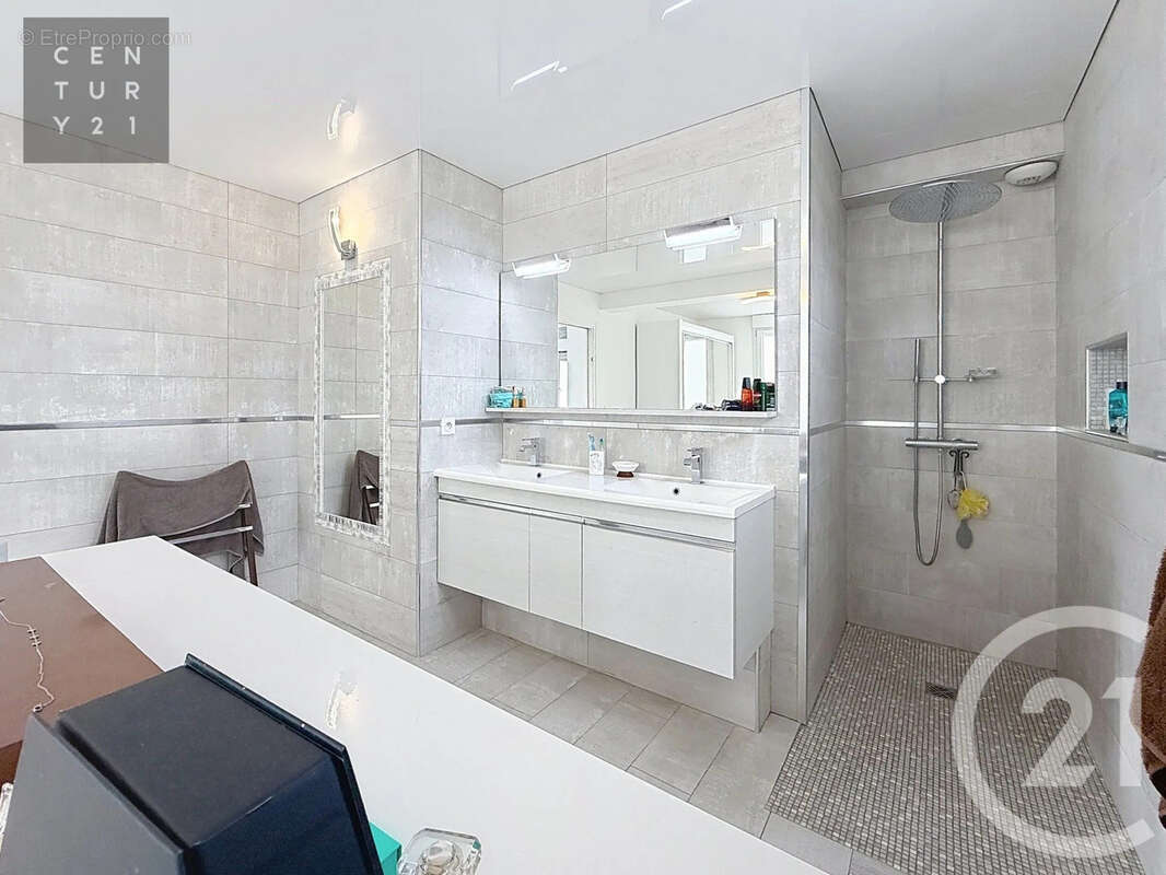 Maison à SAINT-PARRES-AUX-TERTRES