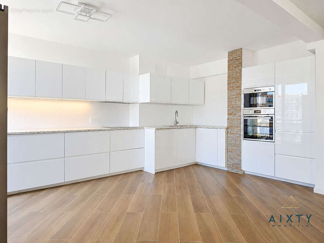 Appartement à MARSEILLE-6E