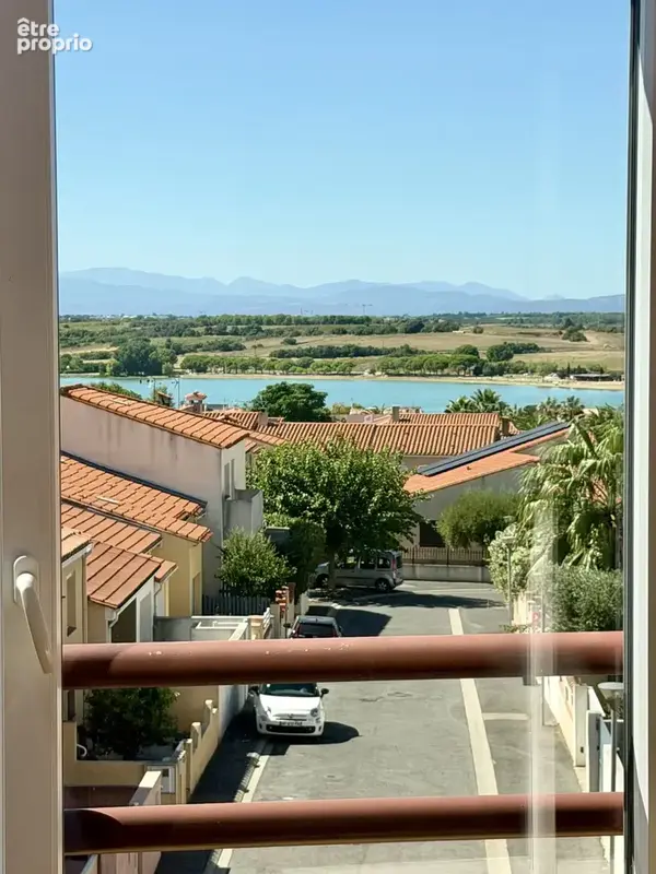 Vente appartement avec terrasse et garage vue lac, 66180 Villeneuve de la Raho. - photo 3