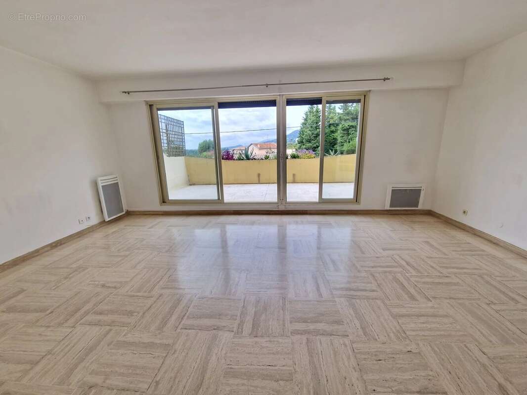 Appartement à VENCE