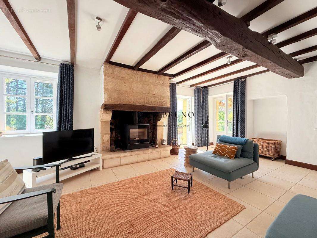 Maison à SAINT-FELIX-DE-BOURDEILLES