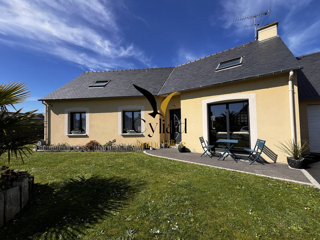 Maison à SAINT-MELOIR-DES-ONDES