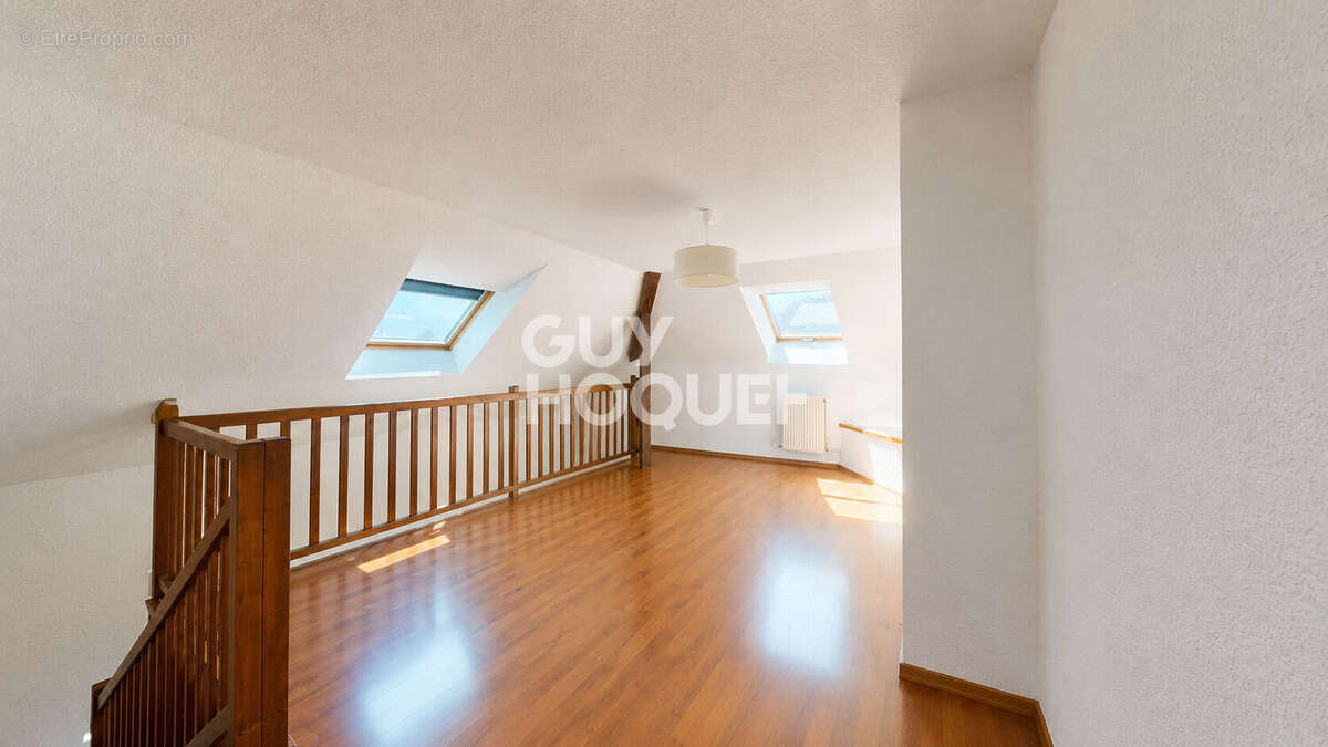 Triplex à 2 pas du lac - 103,05 m² - Sous sol - Parking - photo 4