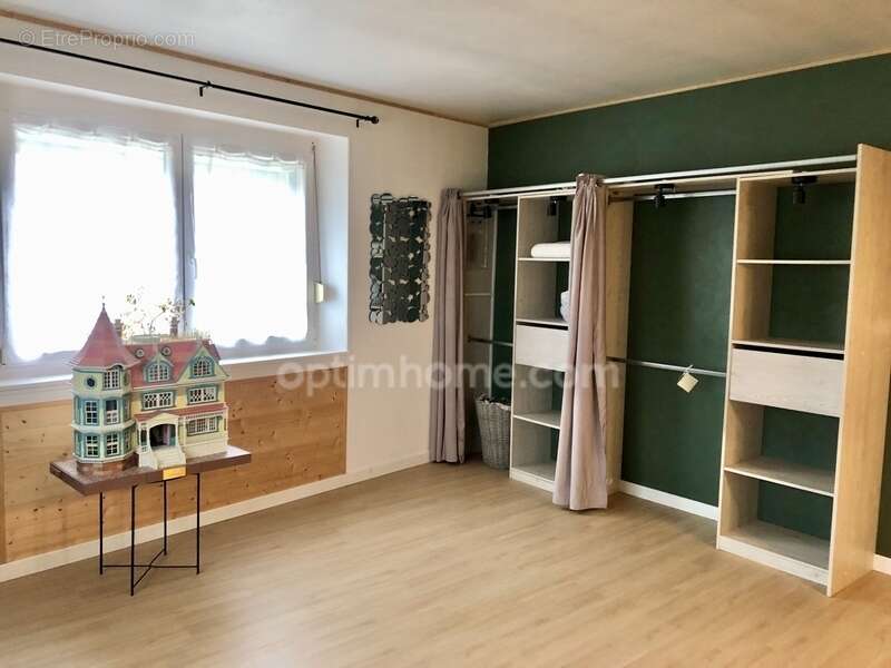 Maison à POURU-SAINT-REMY