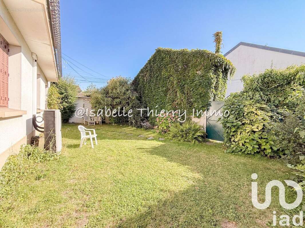 Photo 2 - Maison à ORSAY