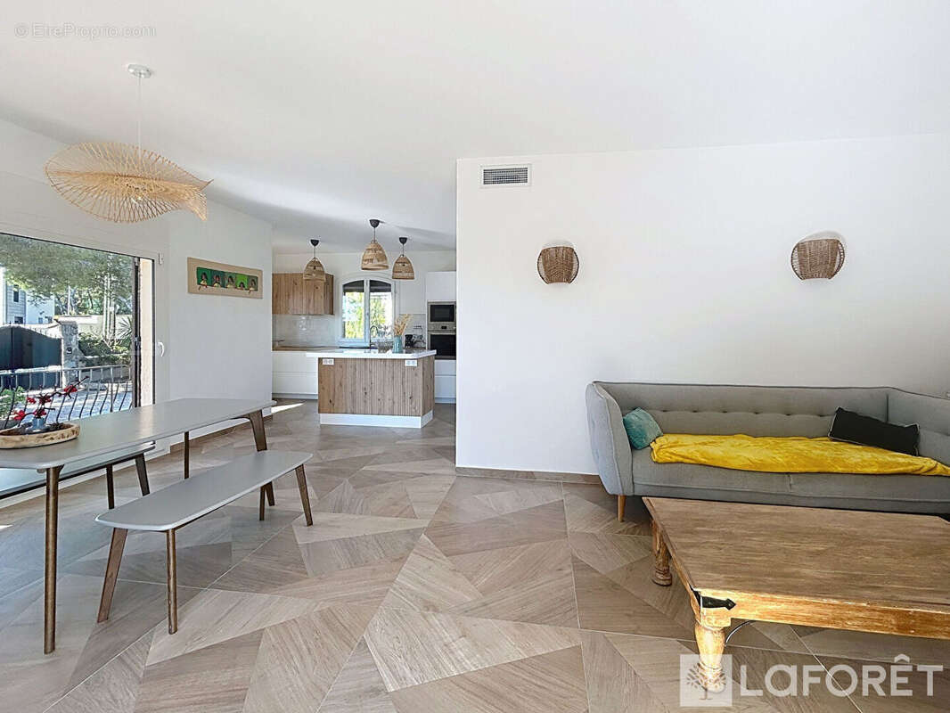 Maison à SAUSSET-LES-PINS