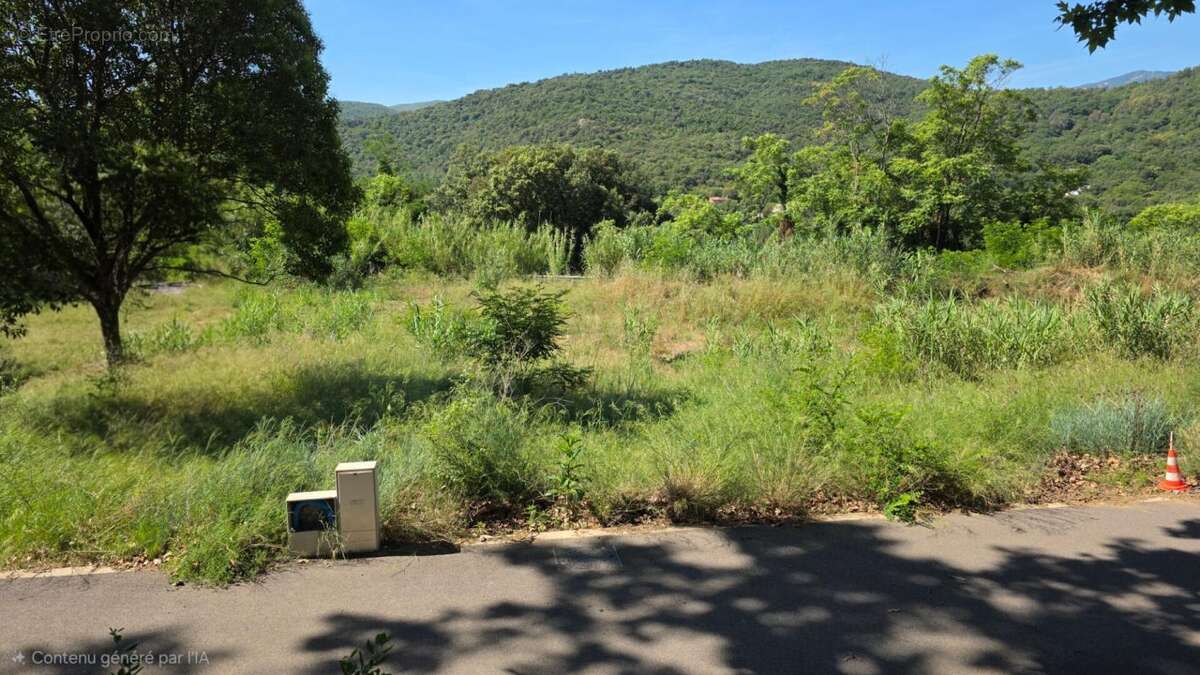Terrain Les Cluses 831 m2 - photo 2