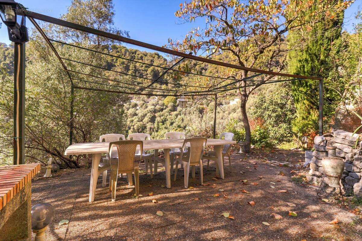 Appartement à PEILLON