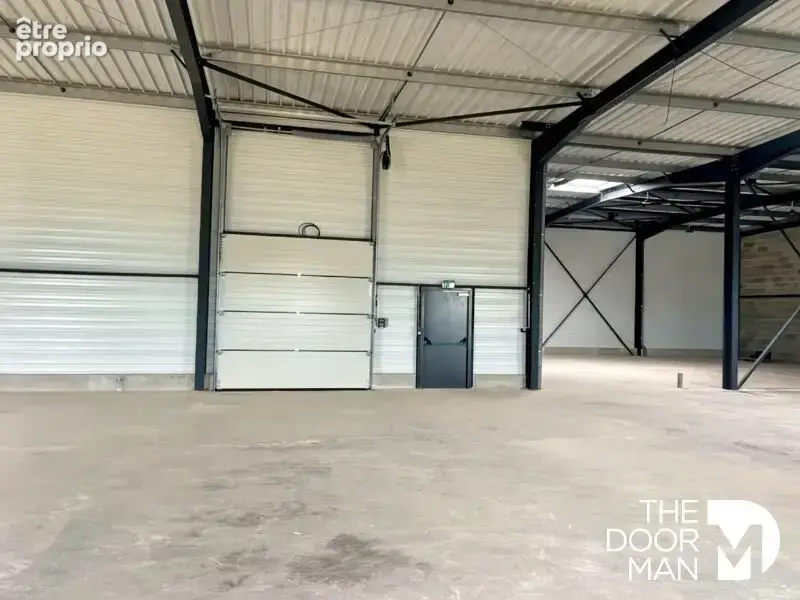 Locaux commerciaux 61100 - photo 3
