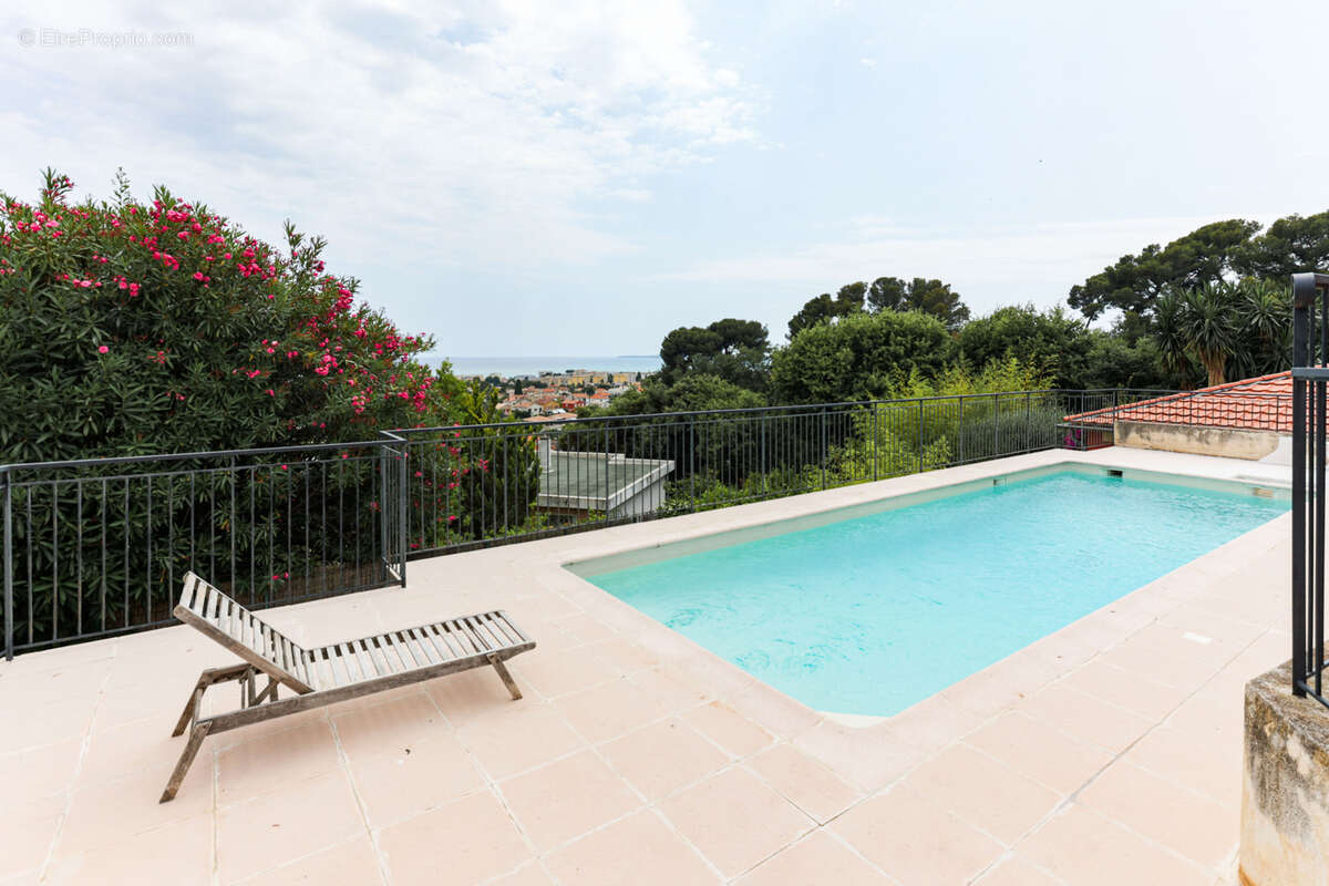 Appartement à CAGNES-SUR-MER