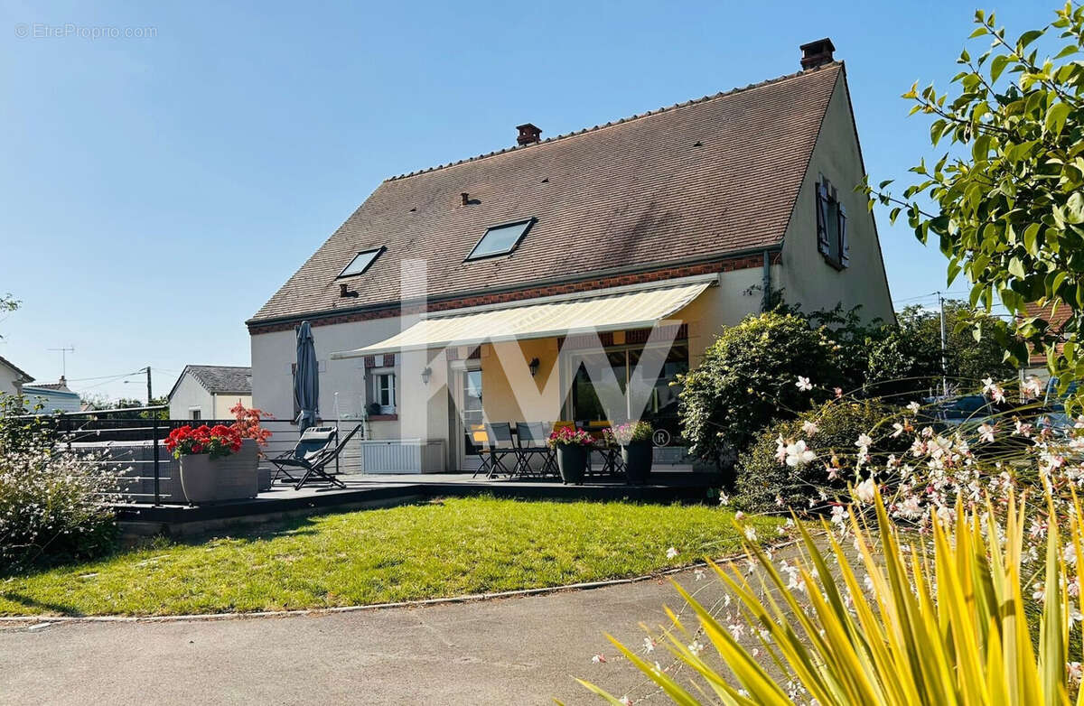 Maison à SAINT-DENIS-EN-VAL